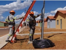 Montagem e Readequa��o da entrada de servi�o